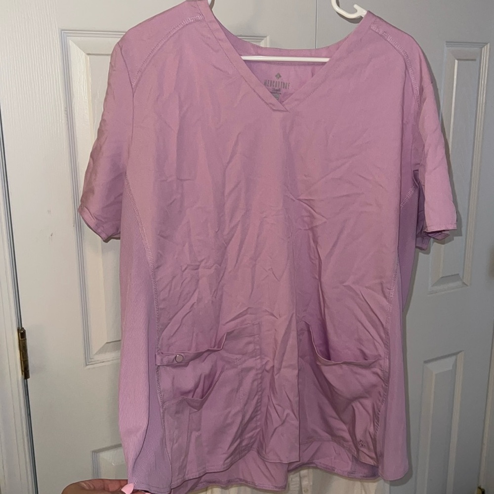 Med couture scrubs top. Size 2x